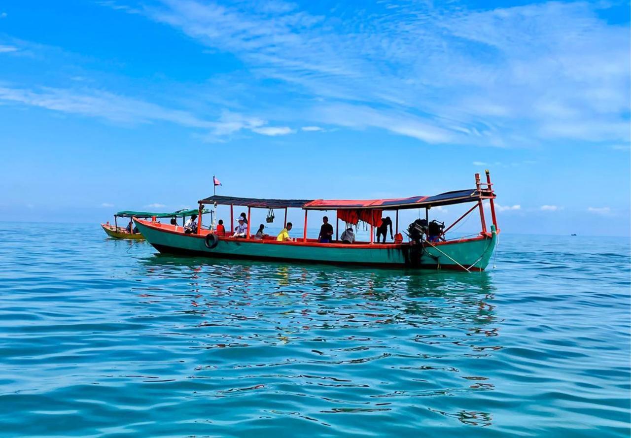 The Cliff Hostel, M'Pay Bay Koh Rong Sanloem Esterno foto