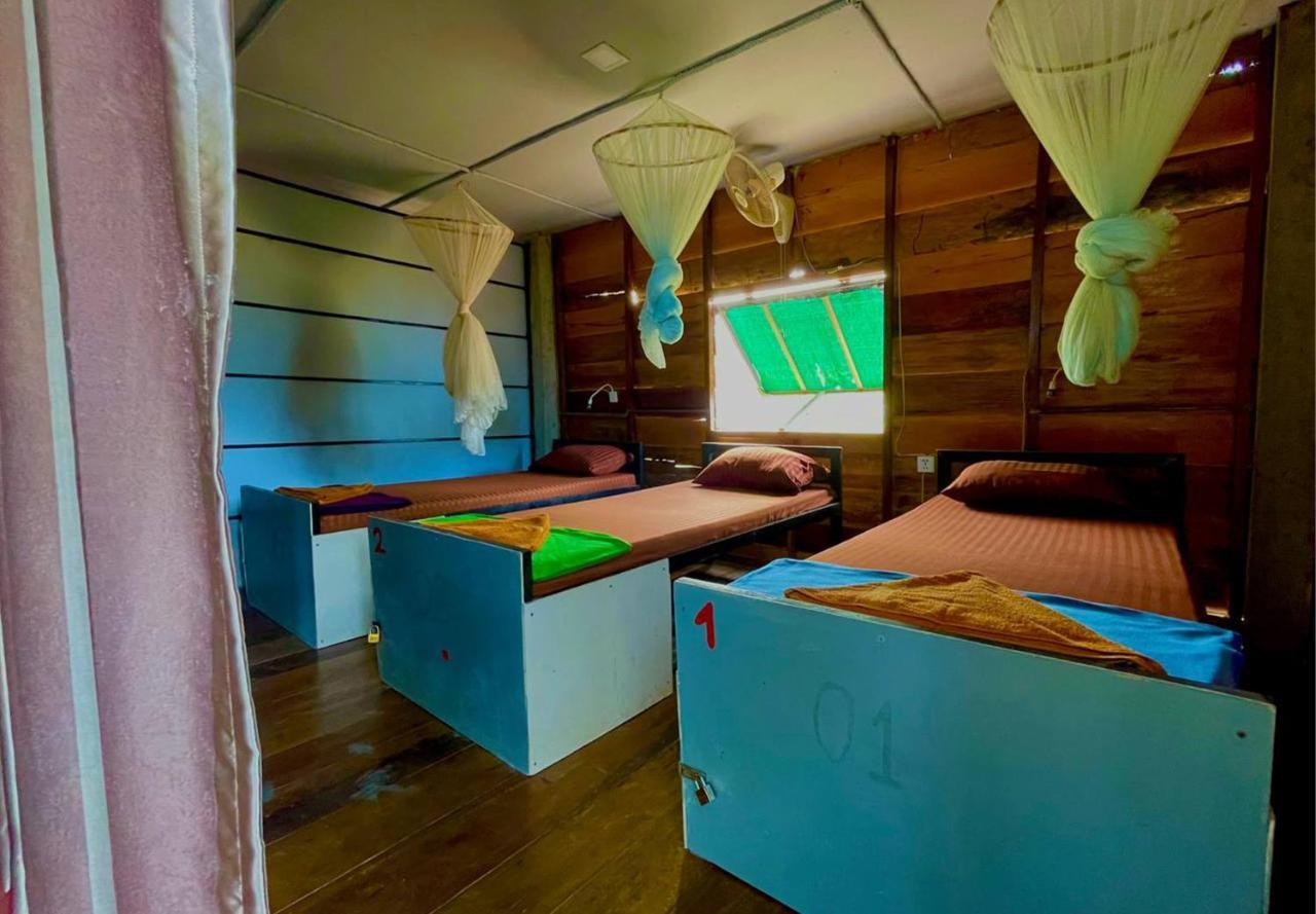 The Cliff Hostel, M'Pay Bay Koh Rong Sanloem Esterno foto