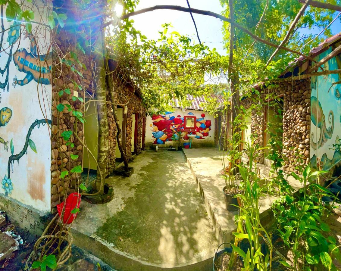 The Cliff Hostel, M'Pay Bay Koh Rong Sanloem Esterno foto