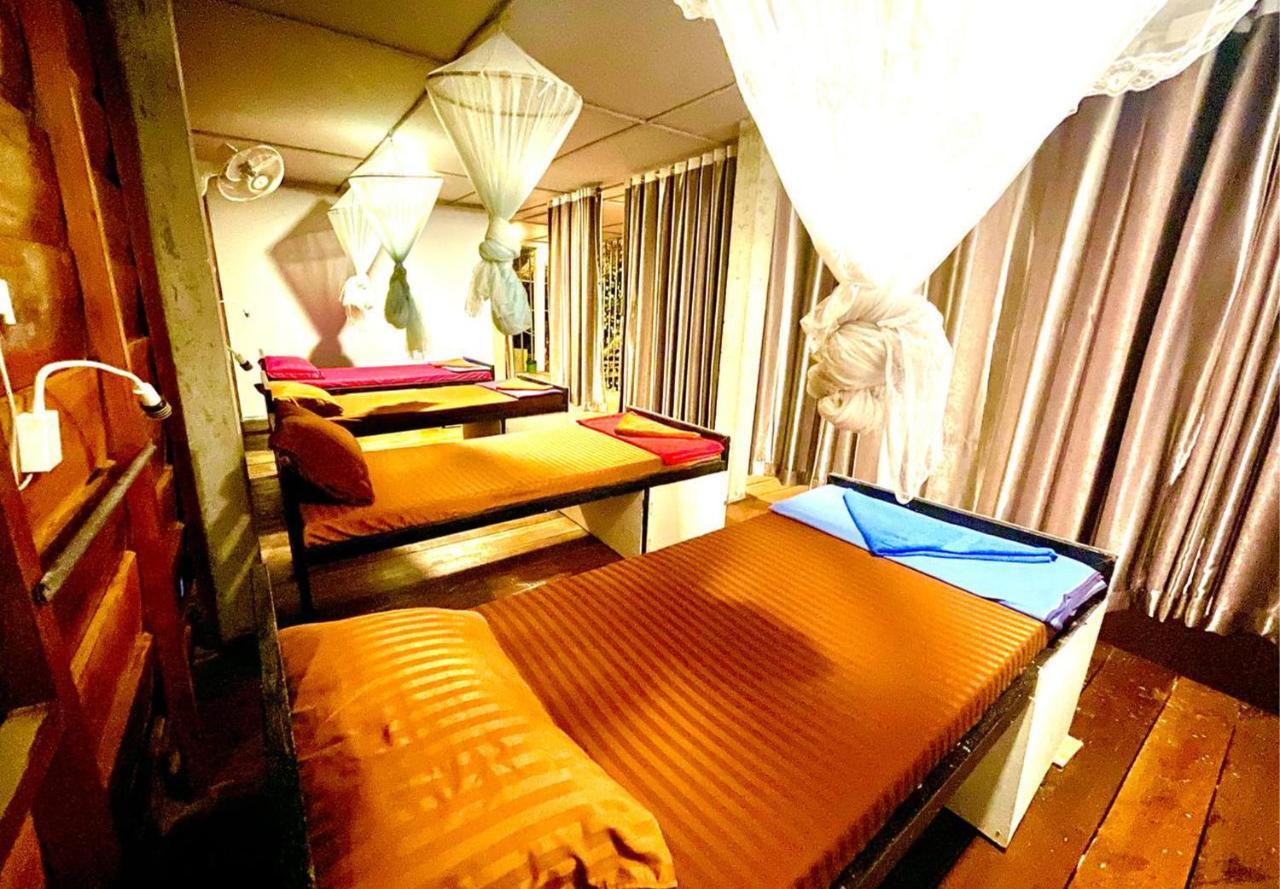 The Cliff Hostel, M'Pay Bay Koh Rong Sanloem Esterno foto