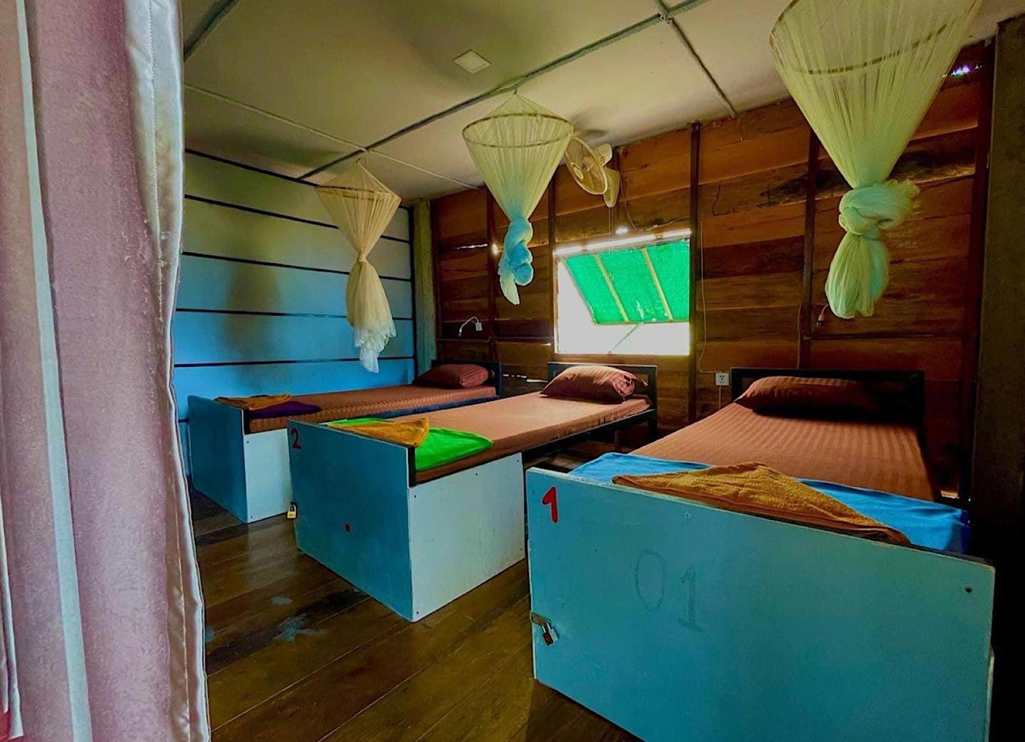The Cliff Hostel, M'Pay Bay Koh Rong Sanloem Esterno foto