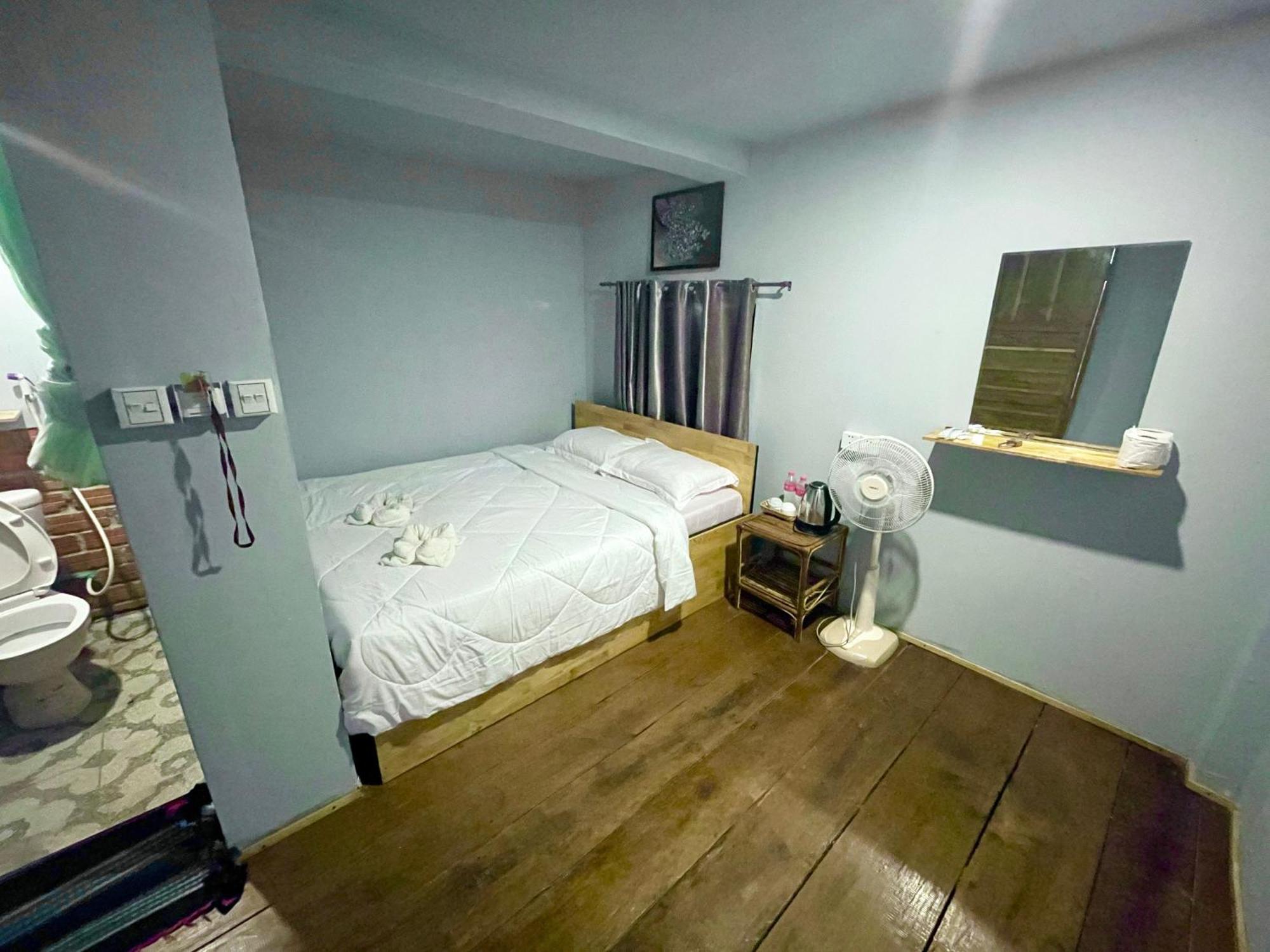 The Cliff Hostel, M'Pay Bay Koh Rong Sanloem Esterno foto