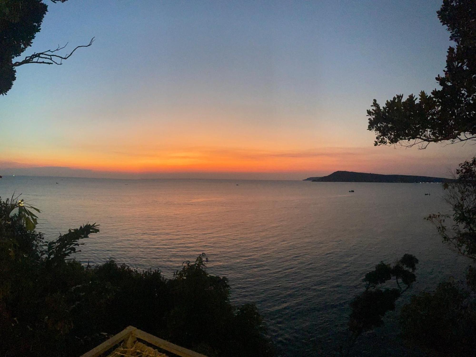 The Cliff Hostel, M'Pay Bay Koh Rong Sanloem Esterno foto